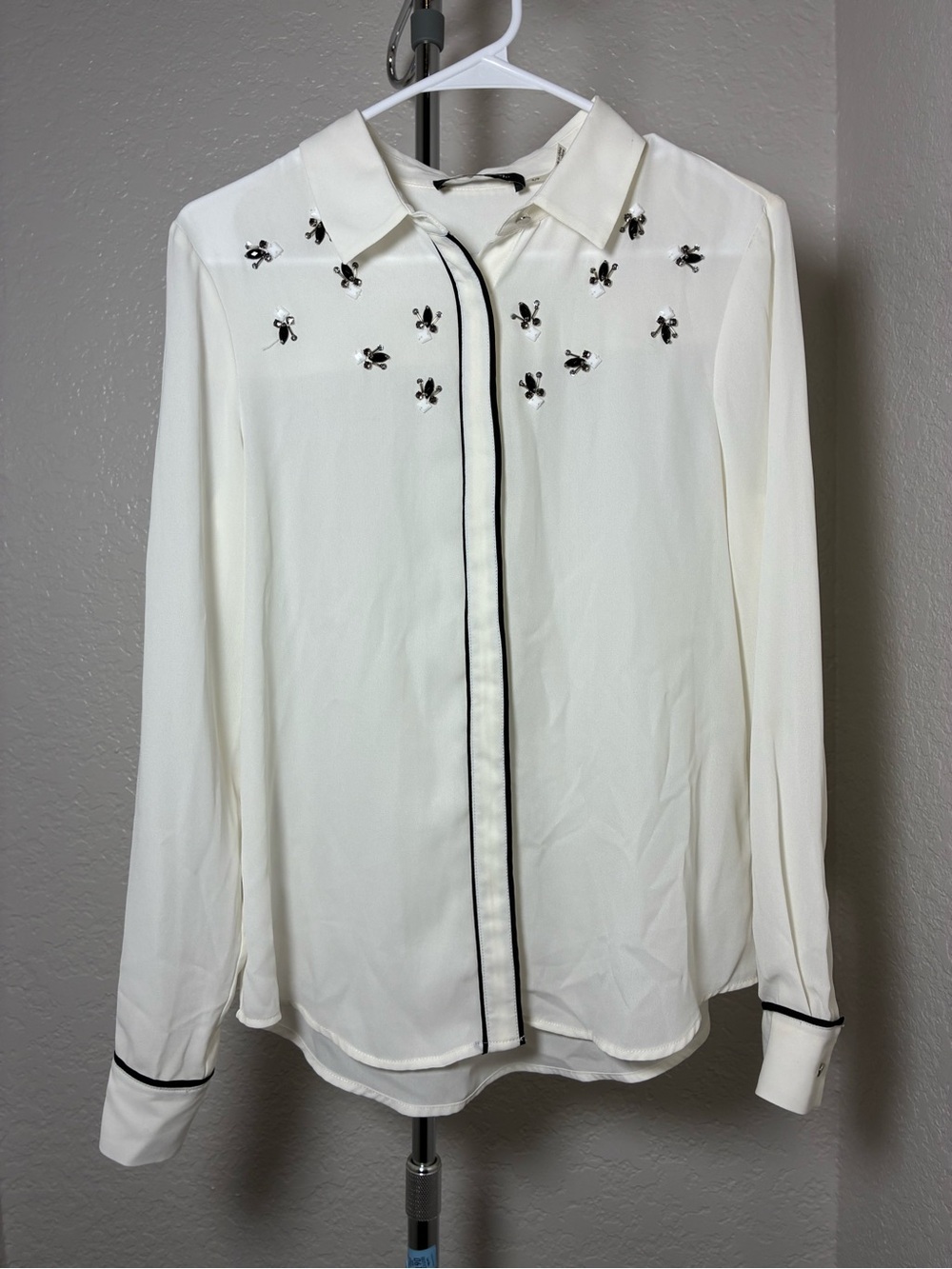 Ivanka Trump White HiddenButton-Down Blouse with Black Crystal Accents Size SP